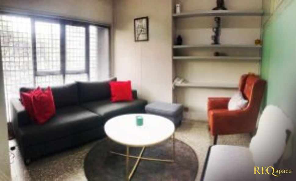 Meeting Room Konsep Lounge